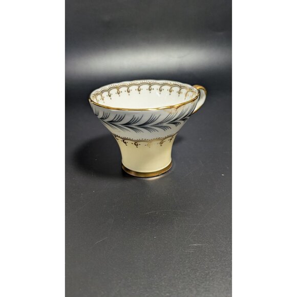 Vintage Aynsley England Bone China Tea Cup Gold Trim - Picture 12 of 14